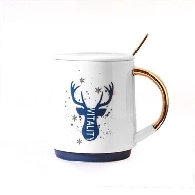 Caneca de Cerâmica Rena de Natal com tampa